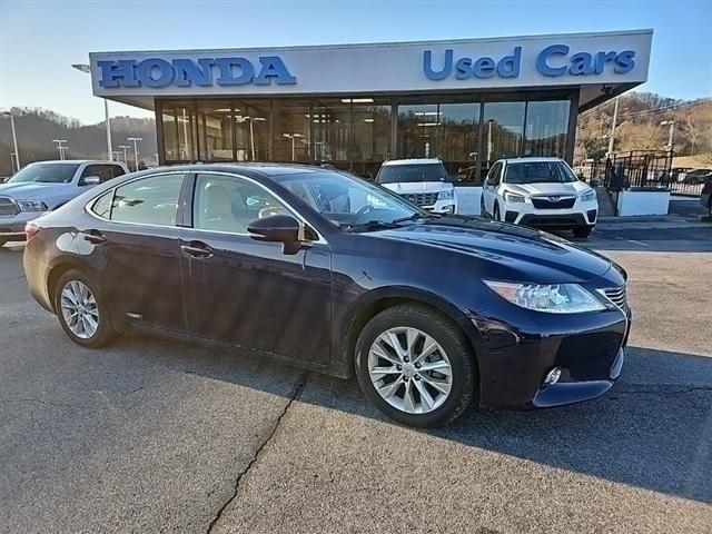 used 2015 Lexus ES 300h car, priced at $16,890