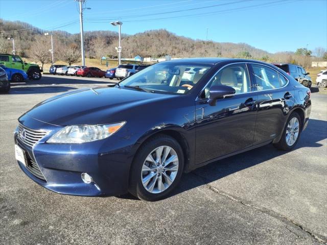 used 2015 Lexus ES 300h car, priced at $14,986