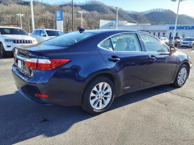 used 2015 Lexus ES 300h car, priced at $14,986