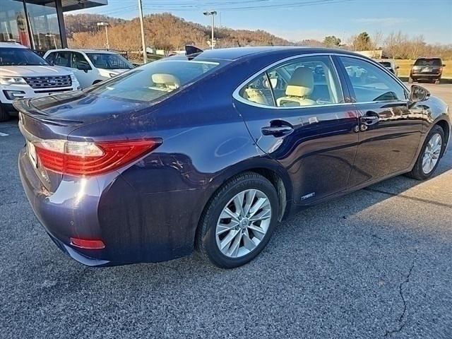 used 2015 Lexus ES 300h car, priced at $16,890