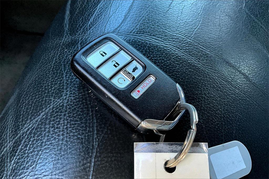 used 2022 Honda Pilot car, priced at $35,236