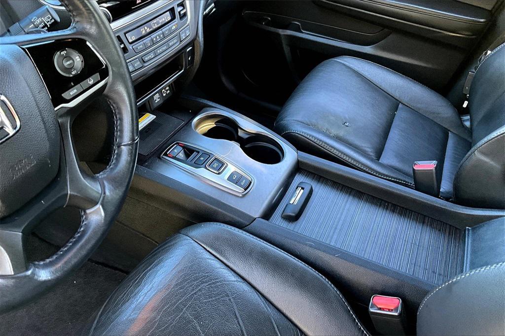 used 2022 Honda Pilot car, priced at $35,236