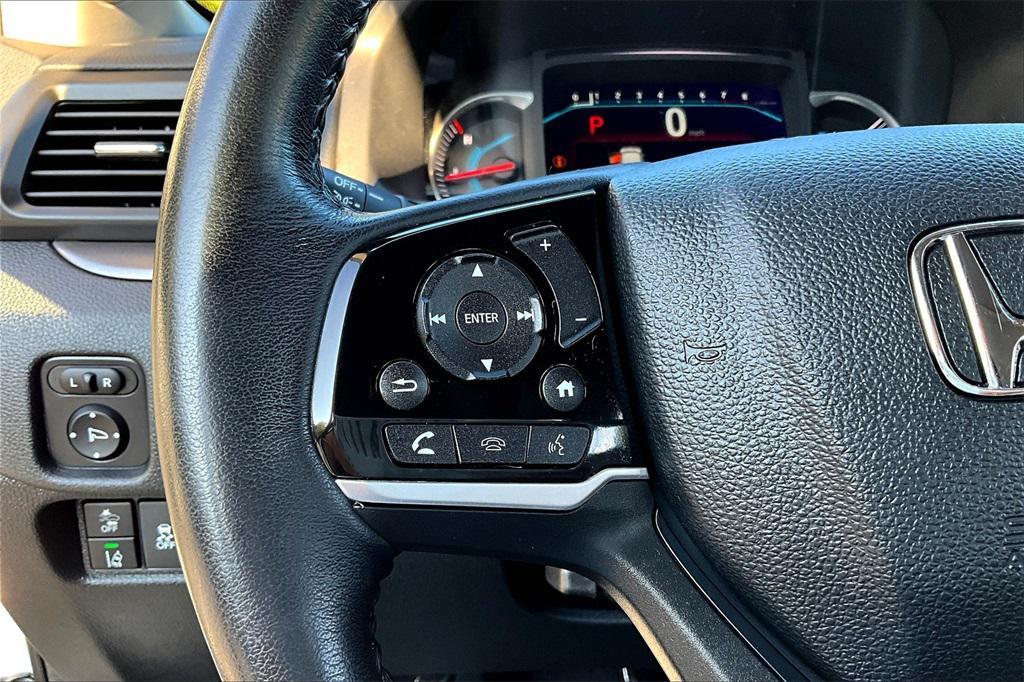 used 2022 Honda Pilot car, priced at $35,236