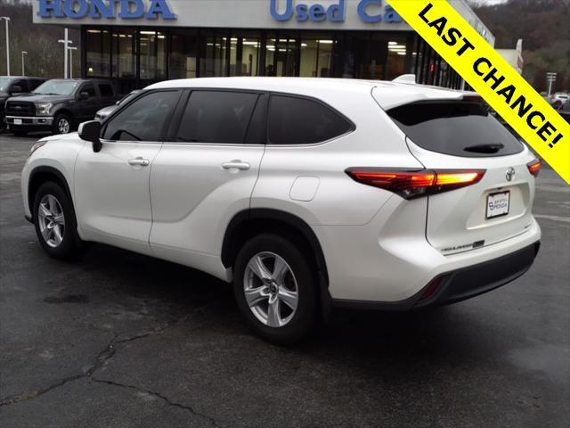 used 2021 Toyota Highlander car, priced at $26,956