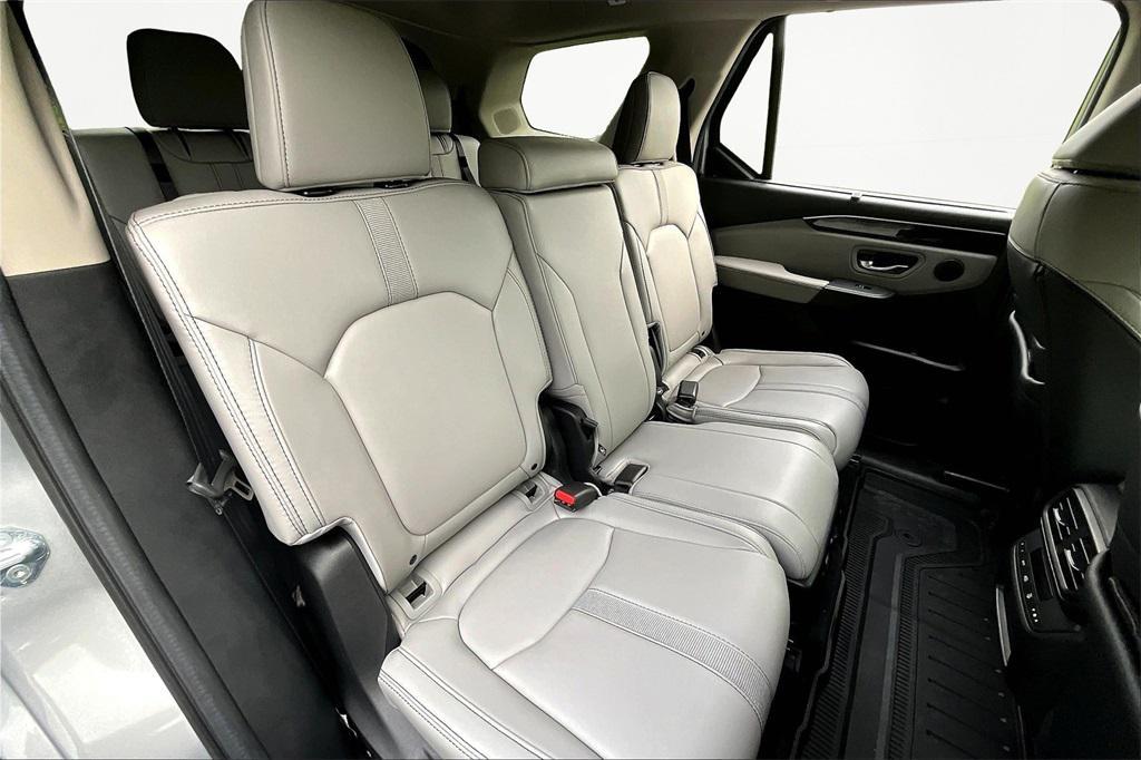 new 2025 Honda Pilot car
