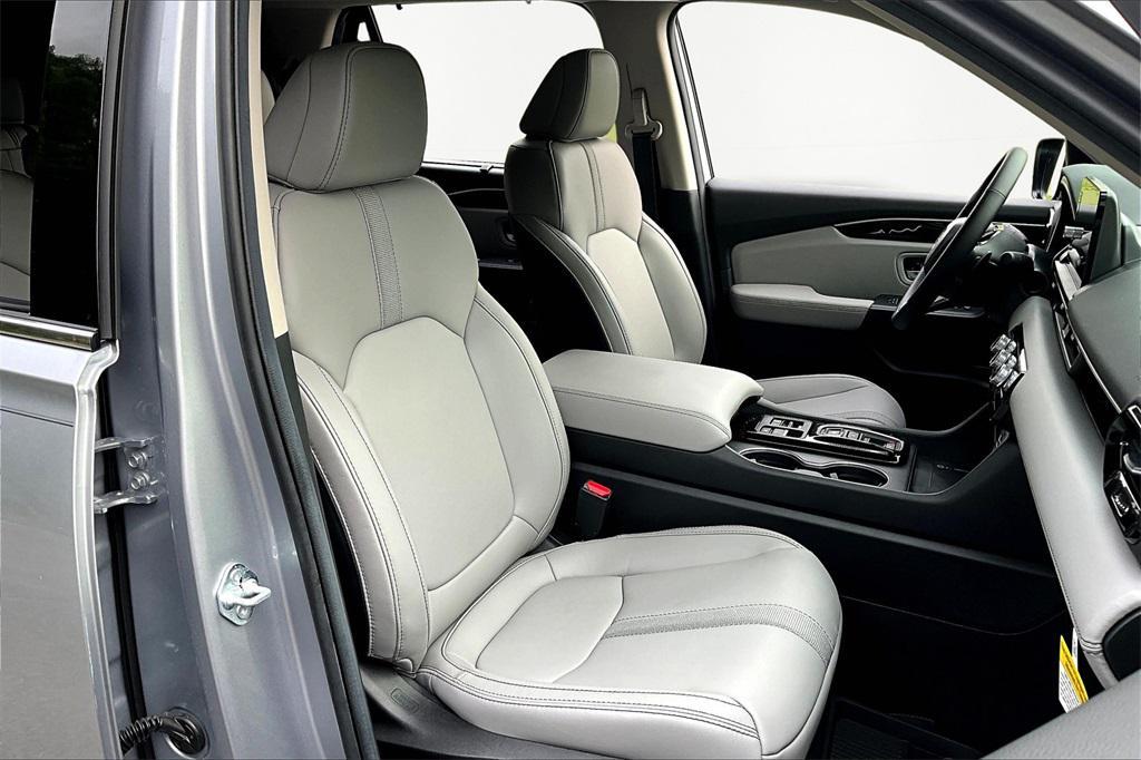 new 2025 Honda Pilot car