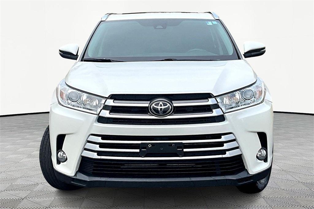 used 2019 Toyota Highlander car, priced at $28,831