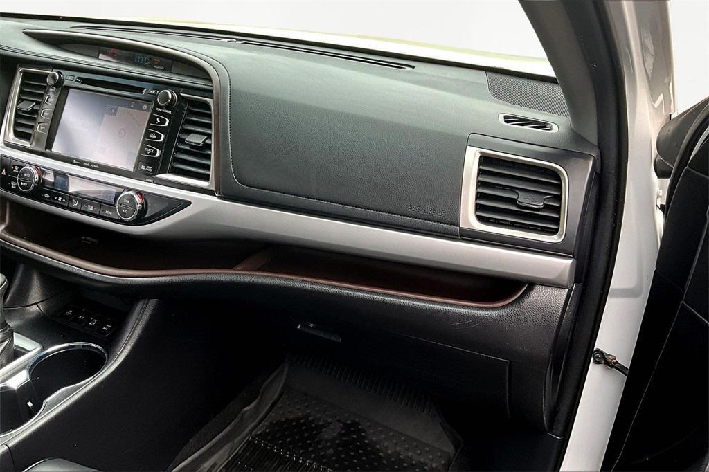 used 2019 Toyota Highlander car, priced at $28,831