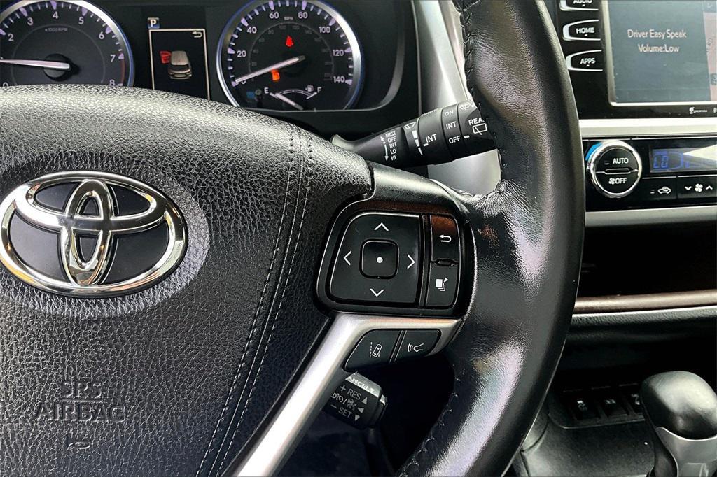used 2019 Toyota Highlander car, priced at $28,831
