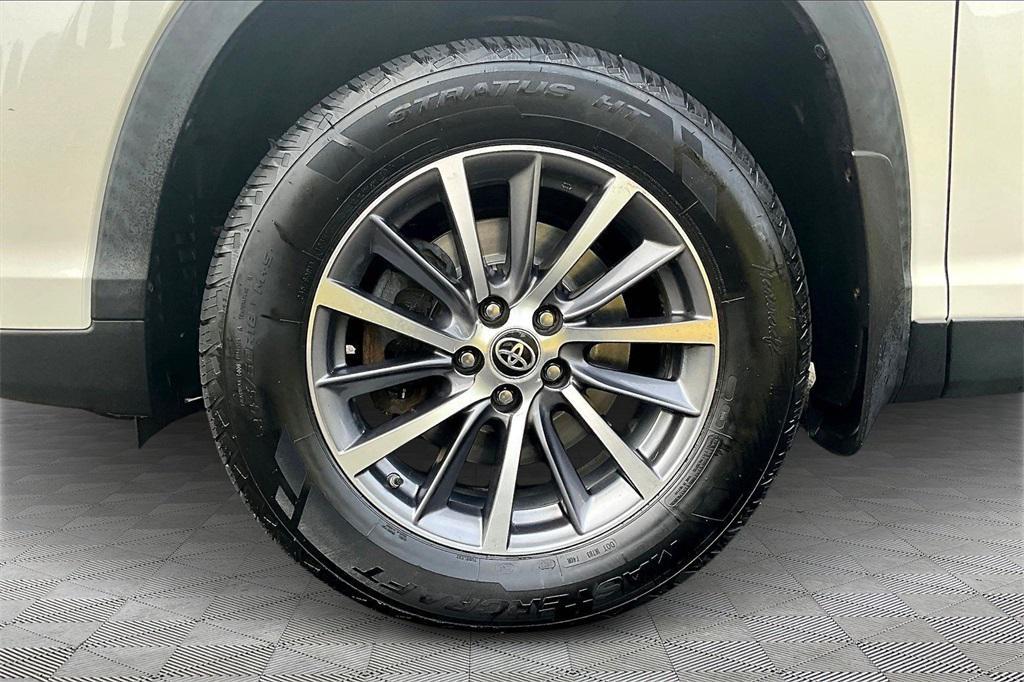 used 2019 Toyota Highlander car, priced at $28,831