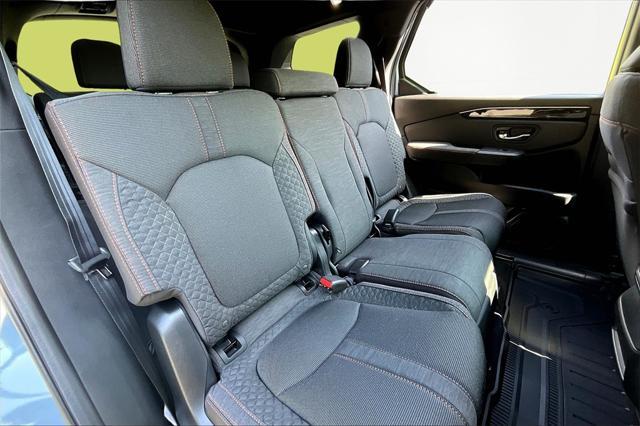 new 2025 Honda Pilot car, priced at $44,205