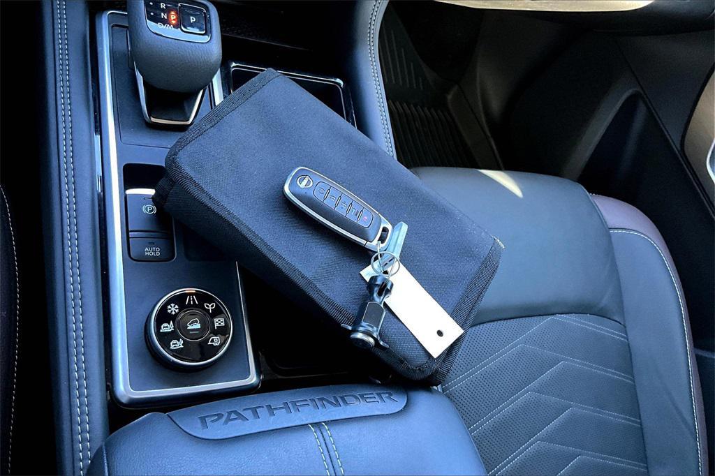 used 2024 Nissan Pathfinder car, priced at $39,869