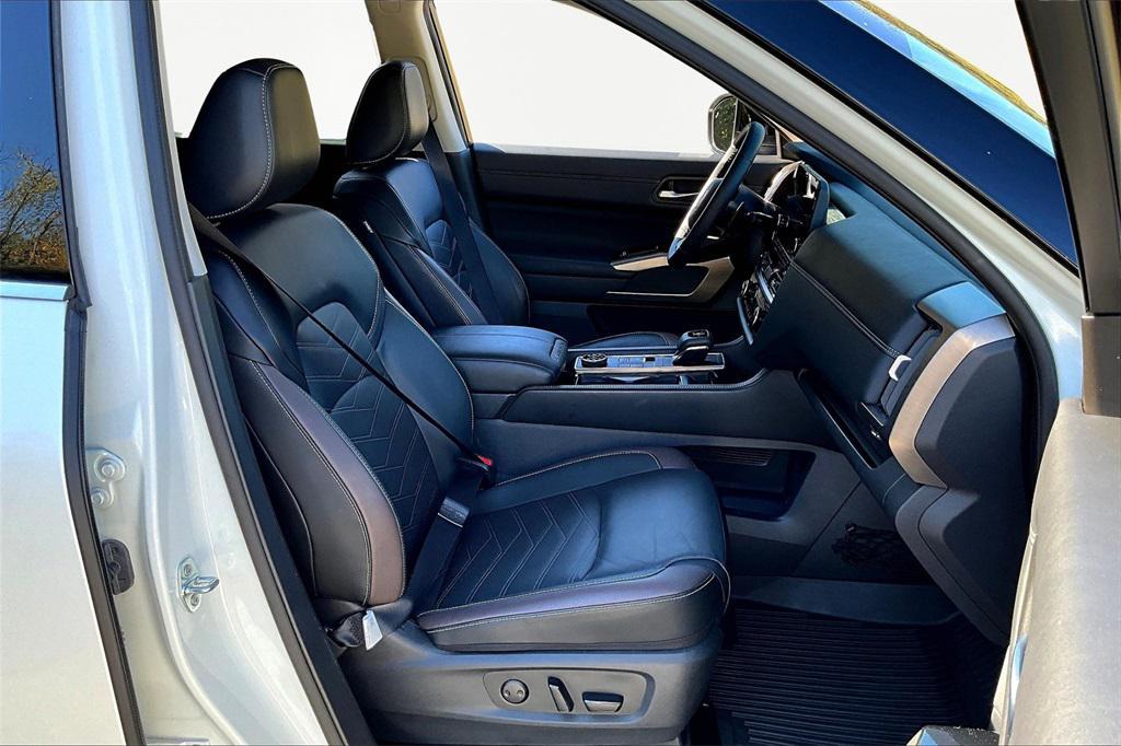 used 2024 Nissan Pathfinder car, priced at $39,869