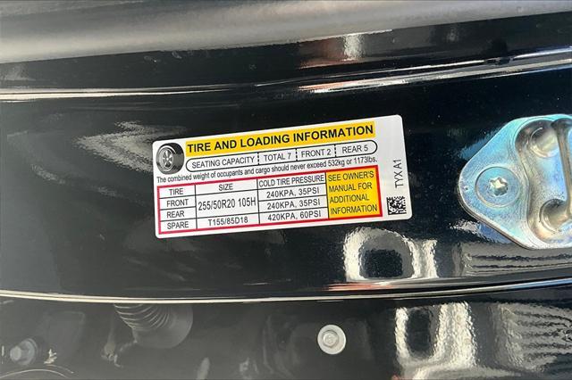 used 2022 Acura MDX car, priced at $39,935