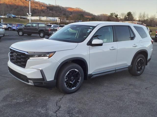 new 2025 Honda Pilot car, priced at $49,650