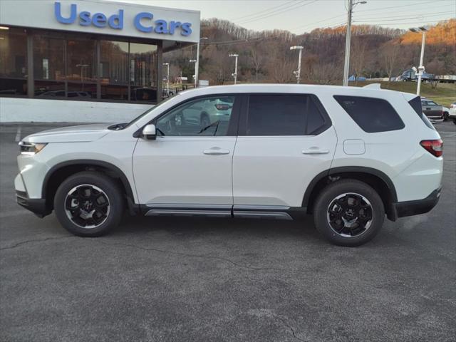 new 2025 Honda Pilot car, priced at $49,650