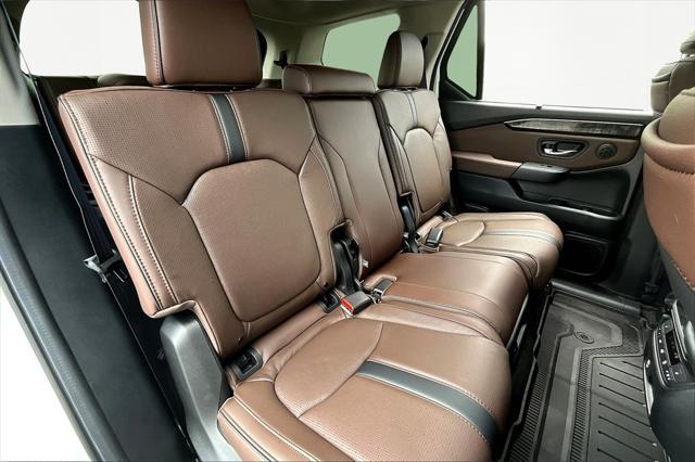 new 2025 Honda Pilot car, priced at $54,985