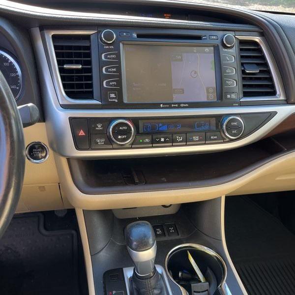 used 2016 Toyota Highlander car, priced at $22,419