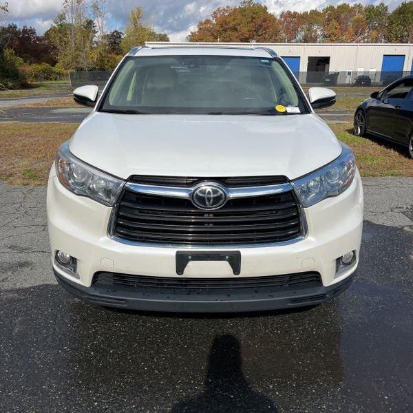 used 2016 Toyota Highlander car, priced at $22,419
