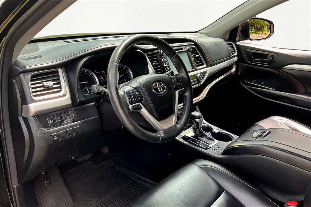 used 2018 Toyota Highlander car, priced at $24,895