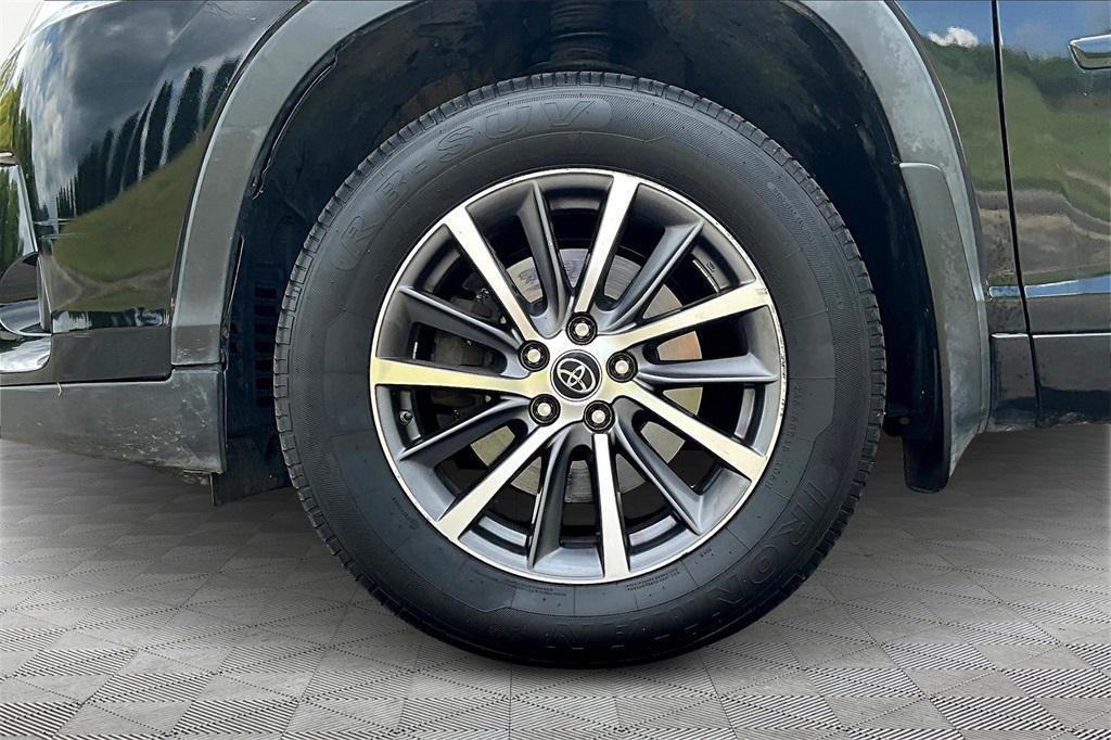 used 2018 Toyota Highlander car, priced at $24,895