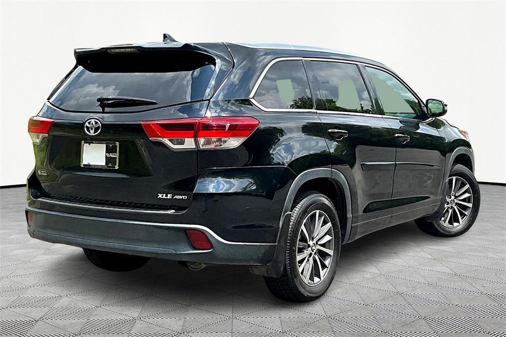used 2018 Toyota Highlander car, priced at $24,895