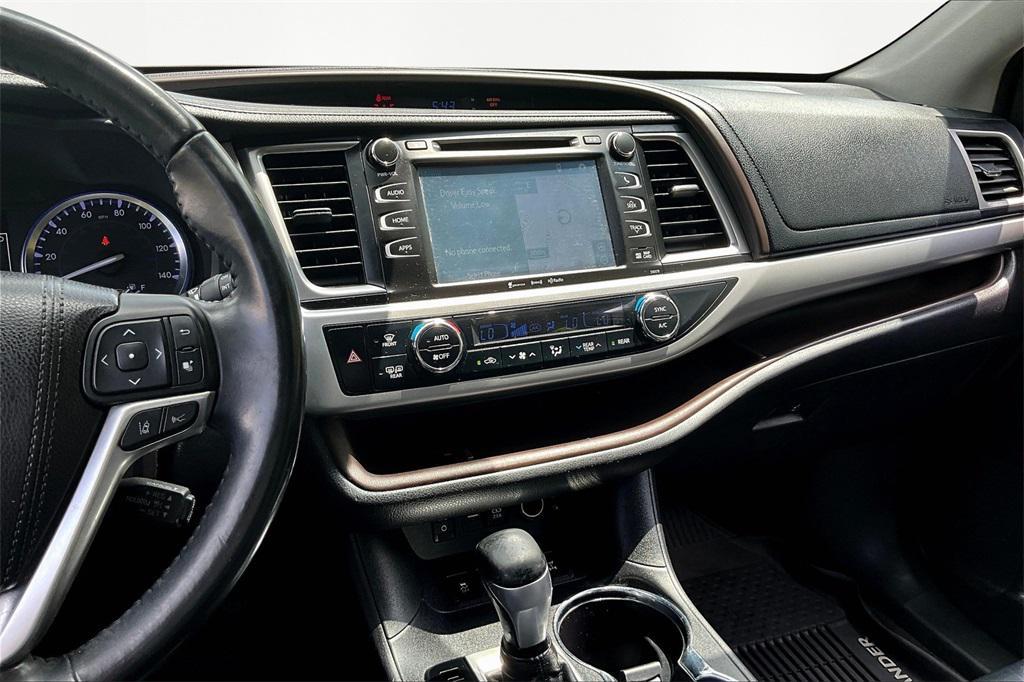 used 2018 Toyota Highlander car, priced at $24,895