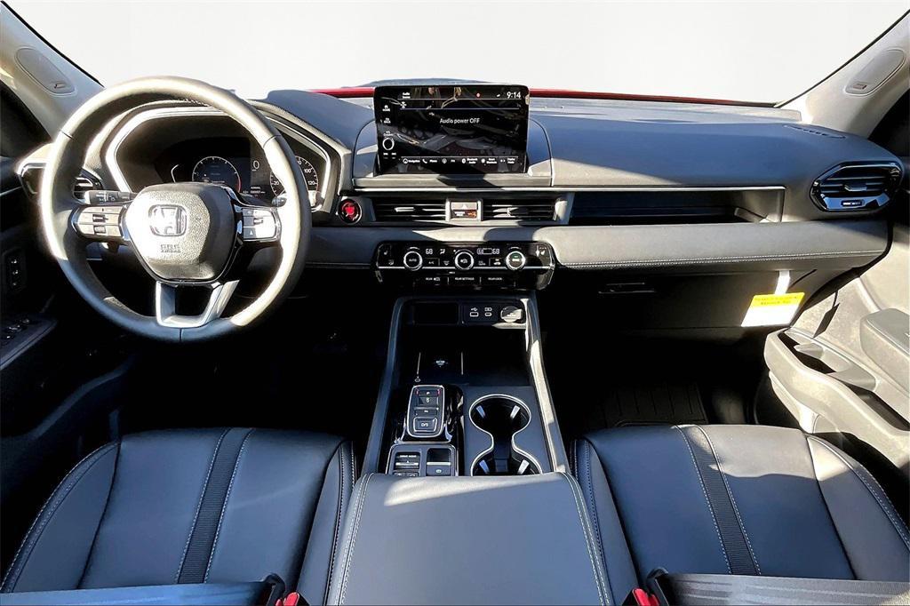 new 2025 Honda Pilot car, priced at $52,280