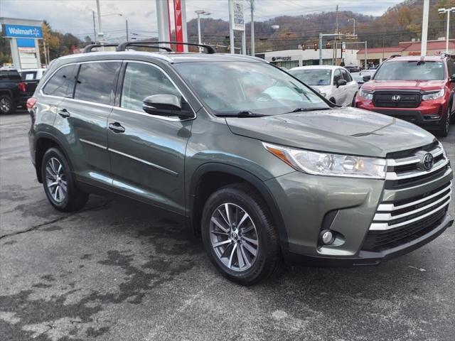 used 2019 Toyota Highlander car, priced at $25,996