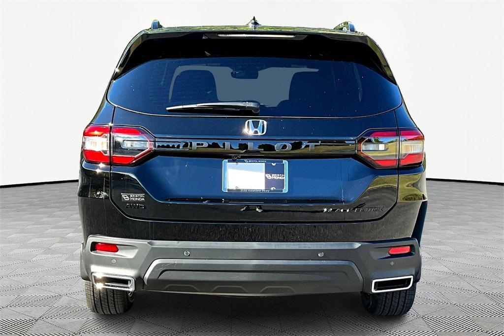 new 2025 Honda Pilot car, priced at $56,075