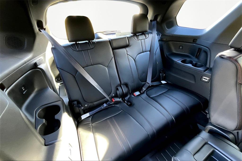 new 2025 Honda Pilot car, priced at $56,075