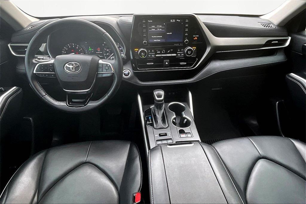 used 2021 Toyota Highlander car, priced at $31,875