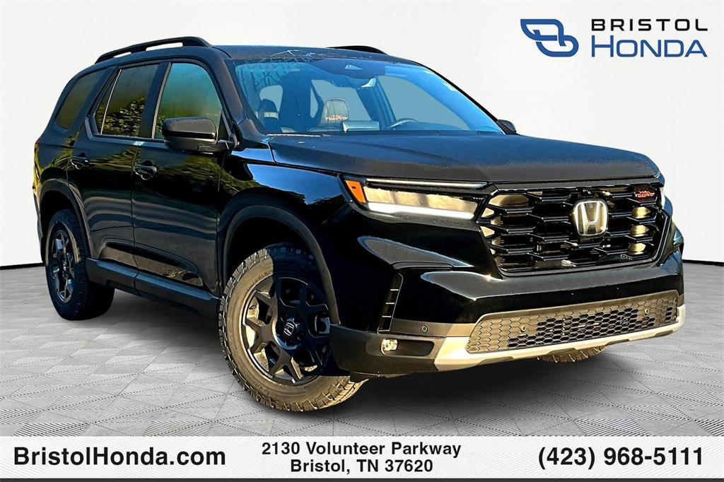 new 2025 Honda Pilot car, priced at $50,895