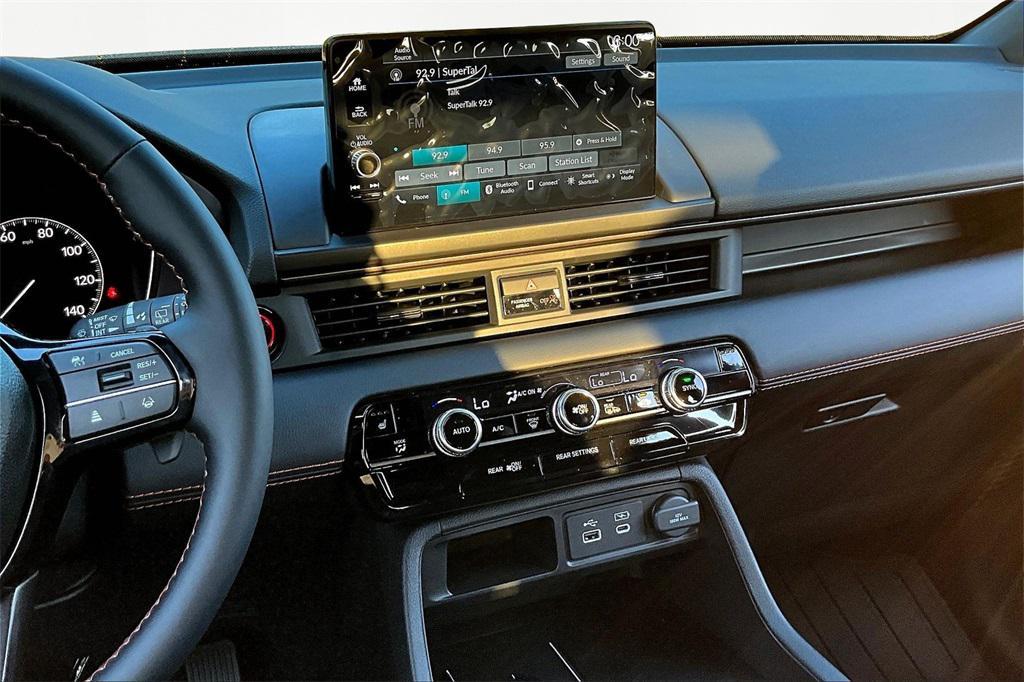 new 2025 Honda Pilot car, priced at $50,895