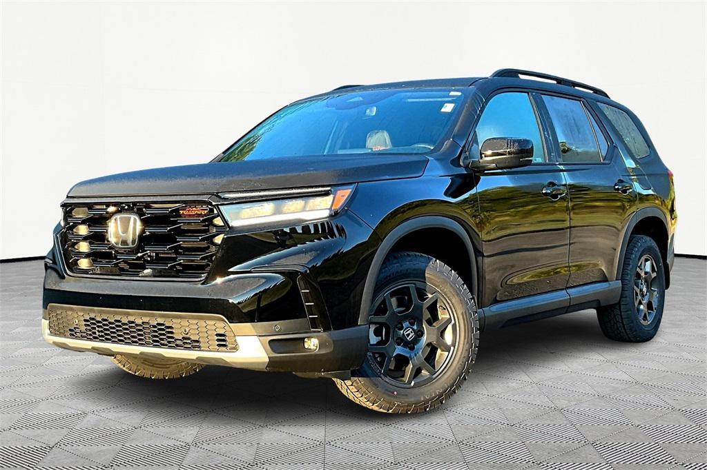 new 2025 Honda Pilot car, priced at $50,895