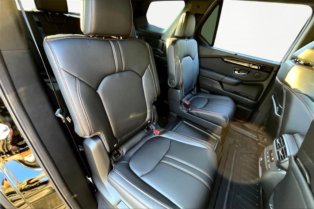 new 2025 Honda Pilot car, priced at $50,895