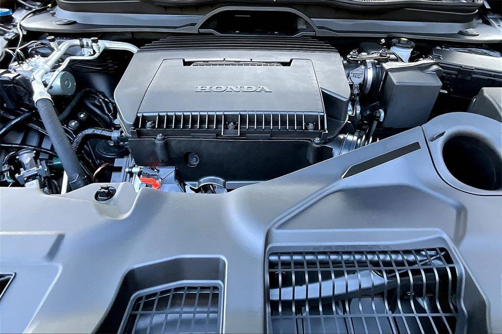 new 2025 Honda Pilot car, priced at $50,895