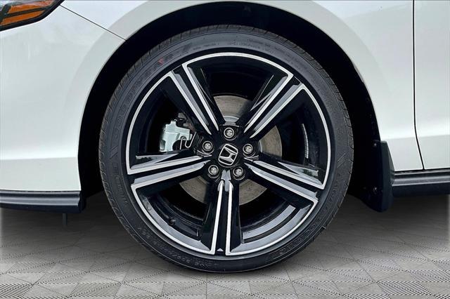 new 2025 Honda Accord Hybrid car, priced at $35,260