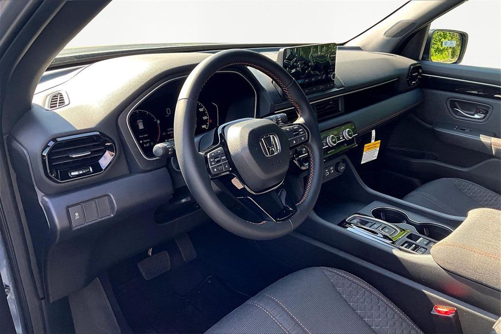 new 2025 Honda Pilot car, priced at $44,250