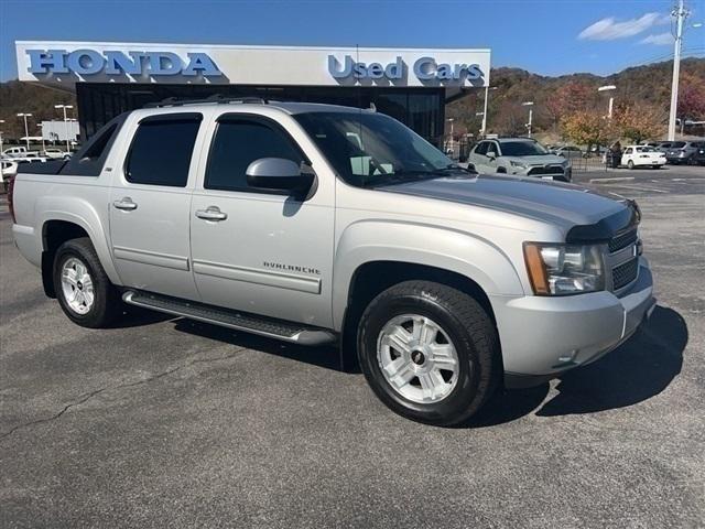 used 2010 Chevrolet Avalanche car, priced at $11,963