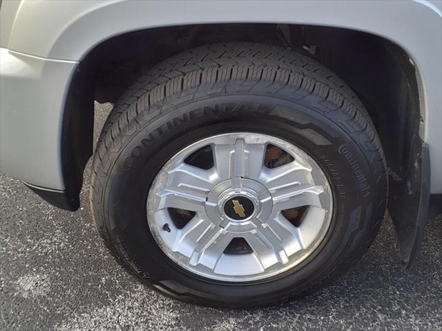 used 2010 Chevrolet Avalanche car, priced at $11,528