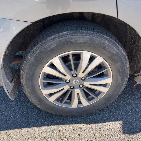 used 2020 Nissan Pathfinder car, priced at $16,458