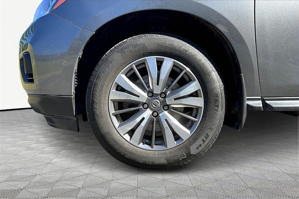 used 2020 Nissan Pathfinder car, priced at $15,691