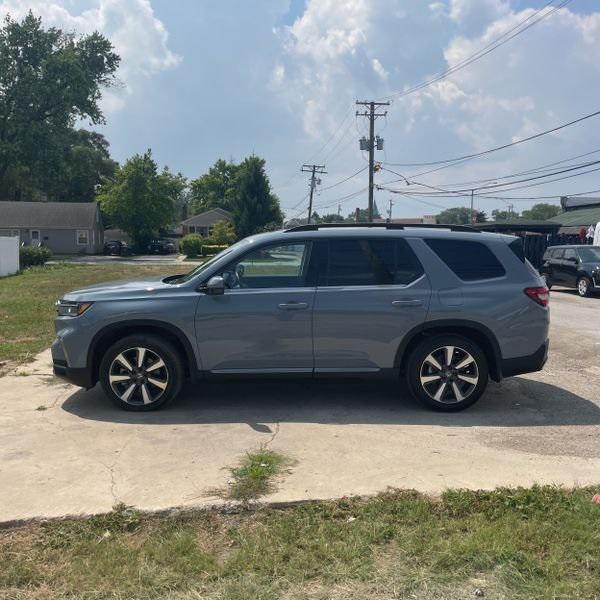 used 2025 Honda Pilot car, priced at $47,961