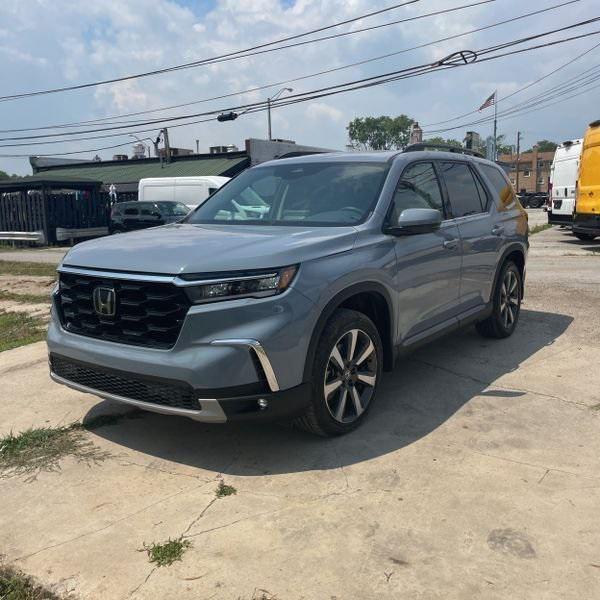 used 2025 Honda Pilot car, priced at $47,961