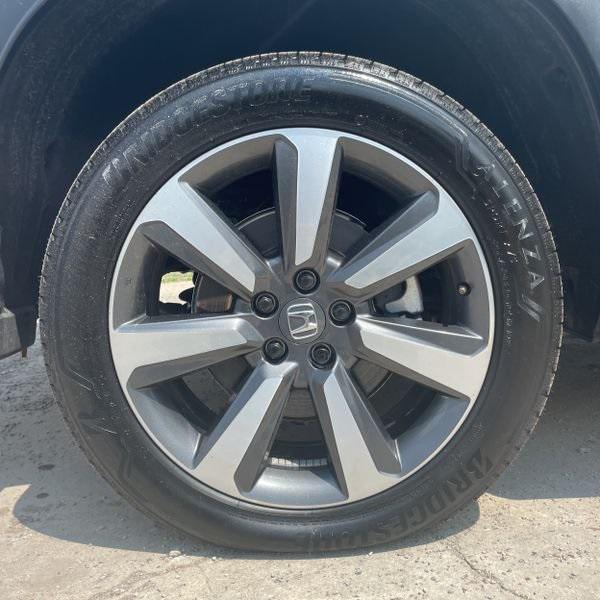 used 2025 Honda Pilot car, priced at $47,961