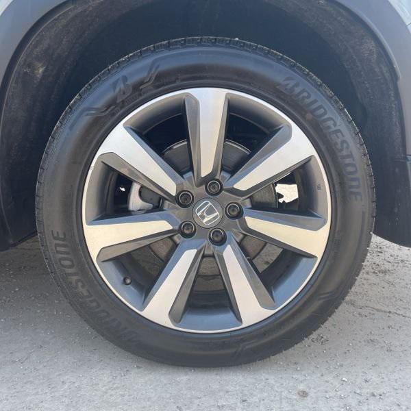 used 2025 Honda Pilot car, priced at $47,961