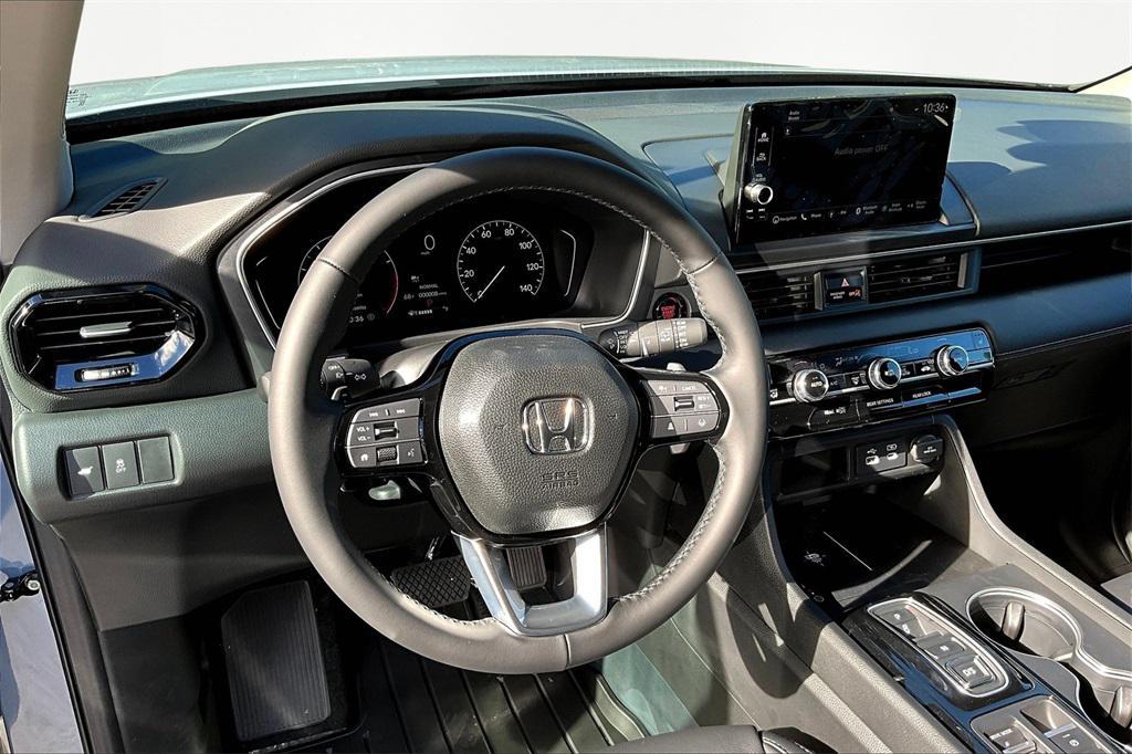 new 2025 Honda Pilot car, priced at $53,750