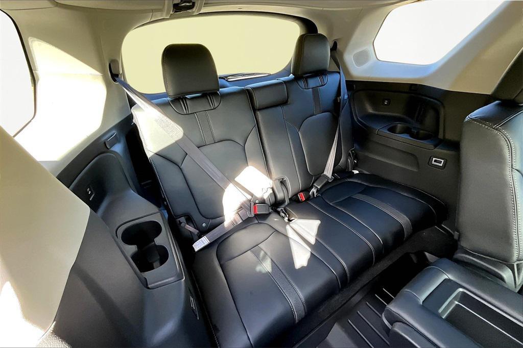 new 2025 Honda Pilot car, priced at $53,750