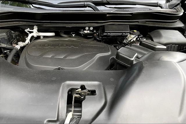 used 2022 Honda Pilot car, priced at $33,171